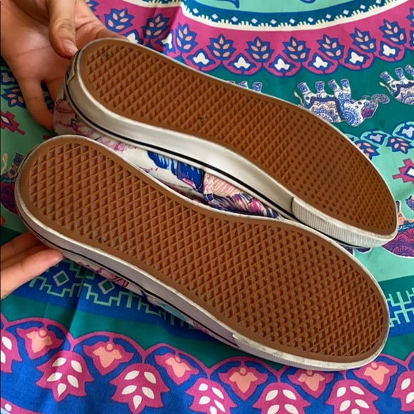 Shoes - Picture 3 of 4